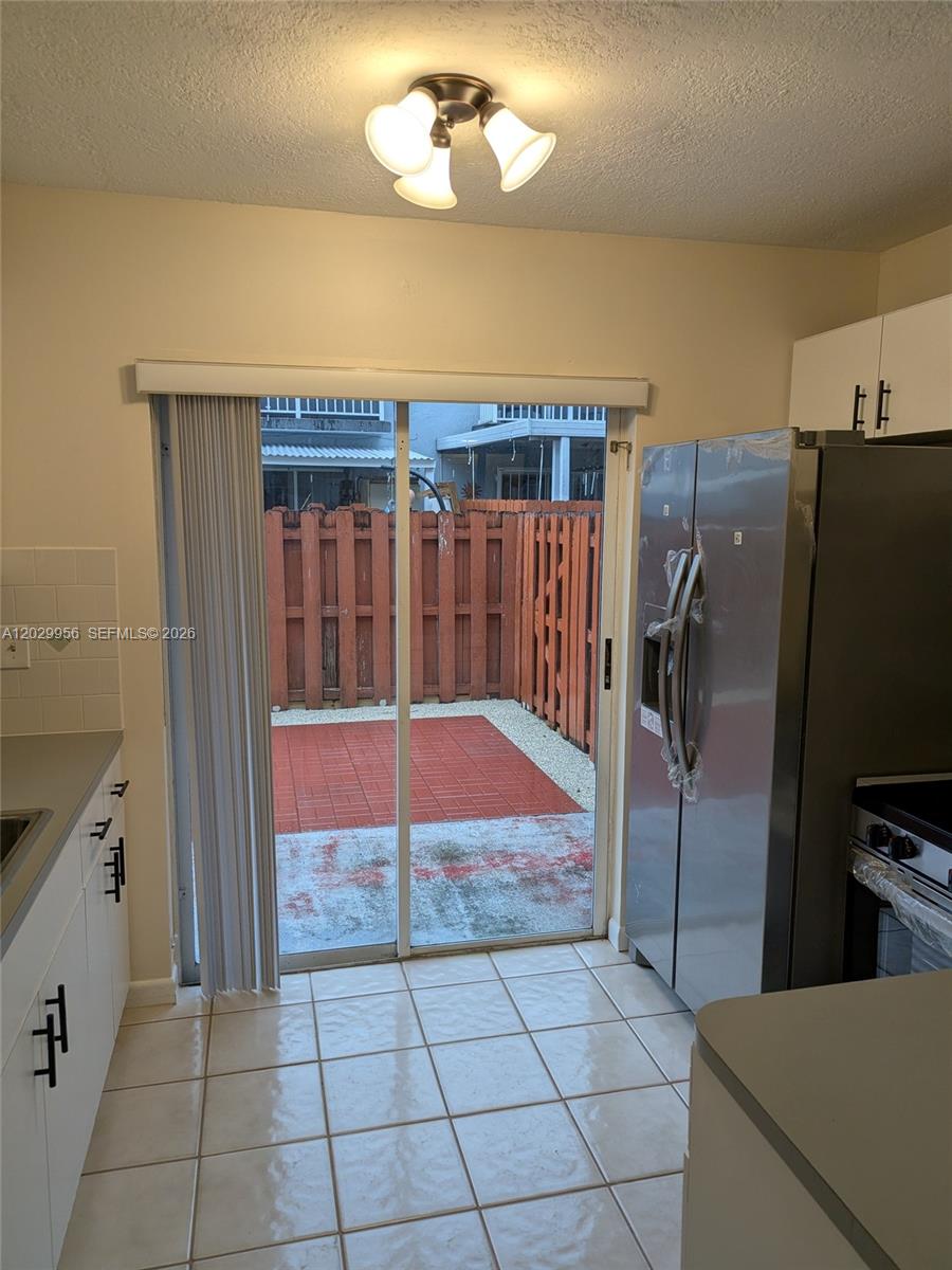 IMAGES OF KENDALL CONDO - Residential