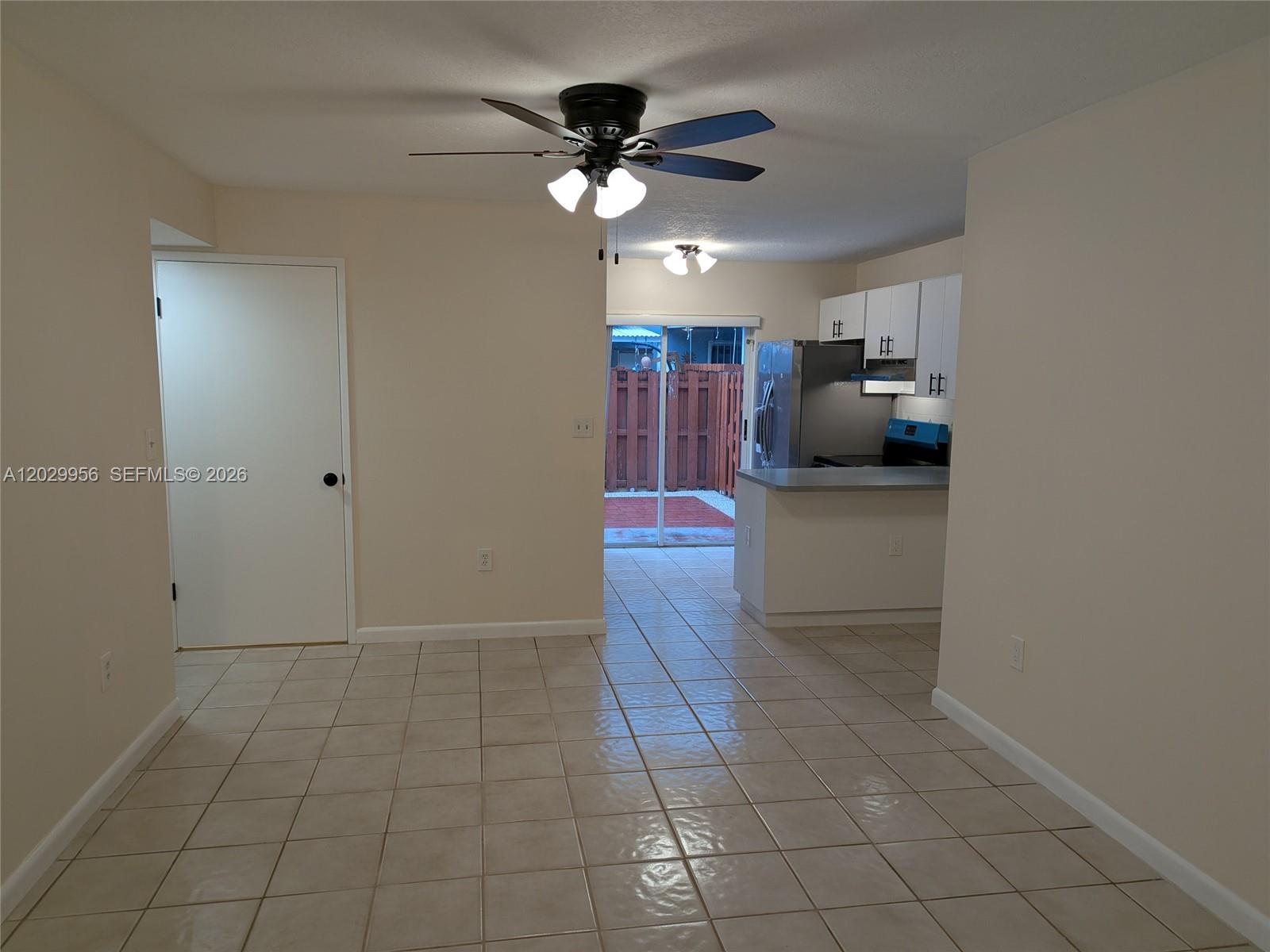 IMAGES OF KENDALL CONDO - Residential