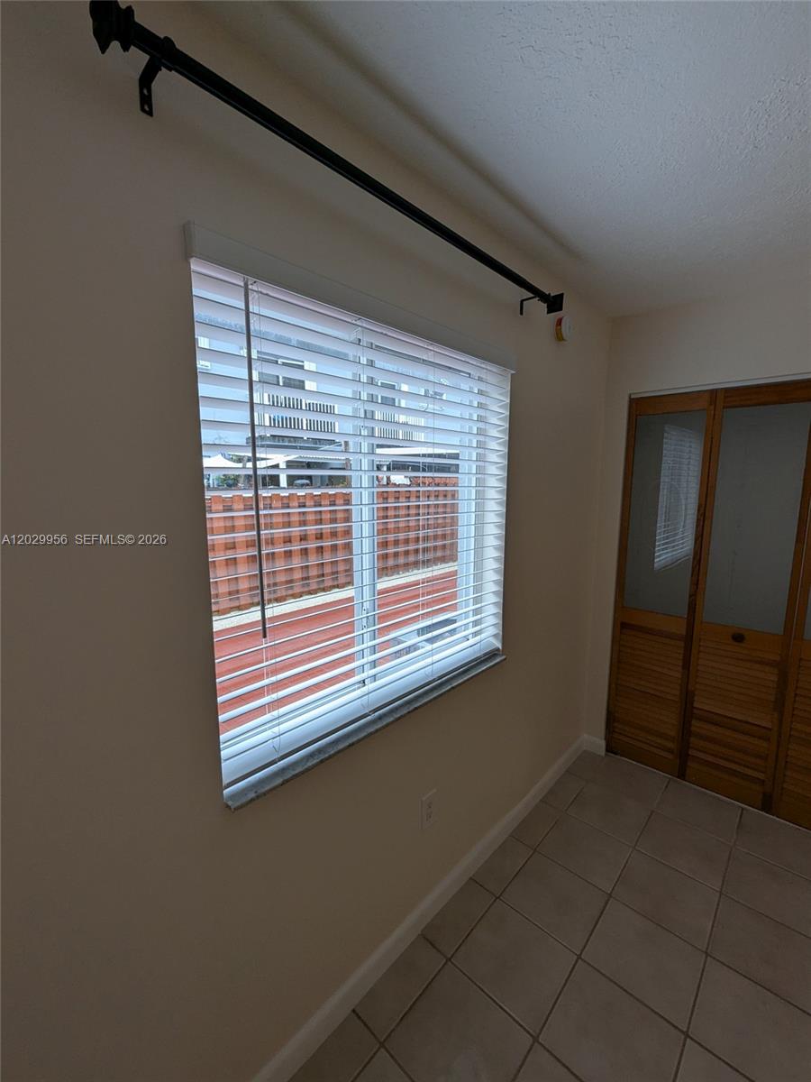 IMAGES OF KENDALL CONDO - Residential
