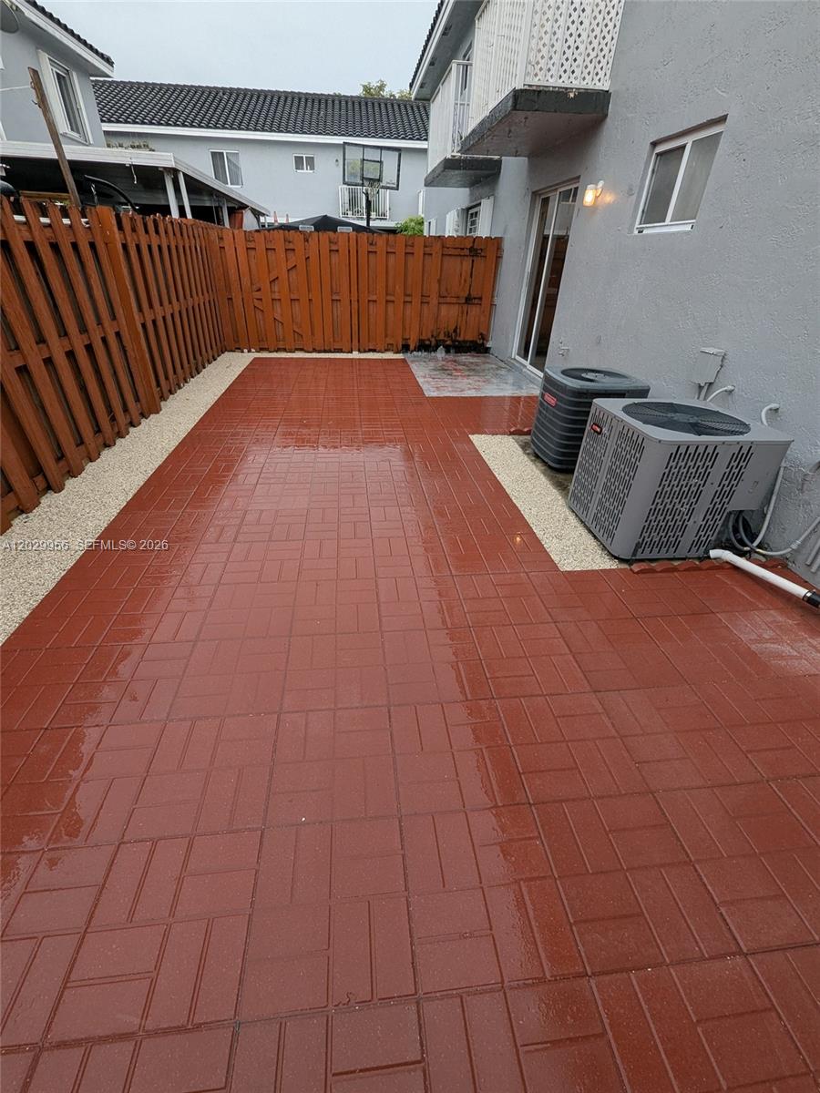 IMAGES OF KENDALL CONDO - Residential