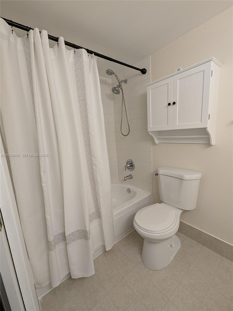 IMAGES OF KENDALL CONDO - Residential