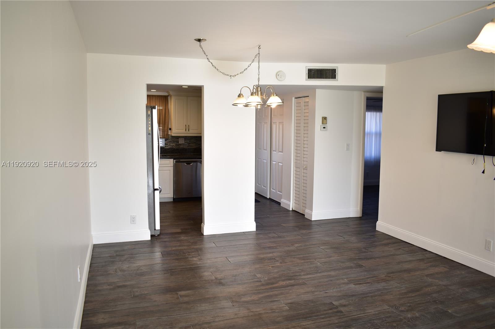 SUNRISE LAKES 105 CONDO - Residential