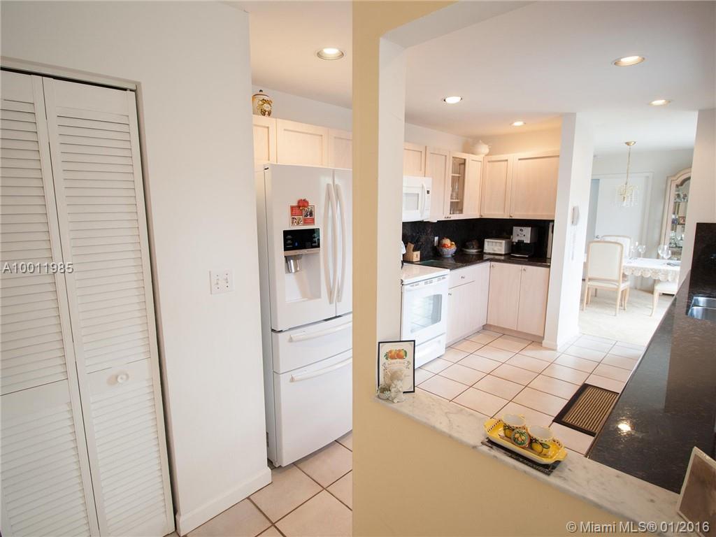 24 55 40 KINGS BAY SUB - Residential