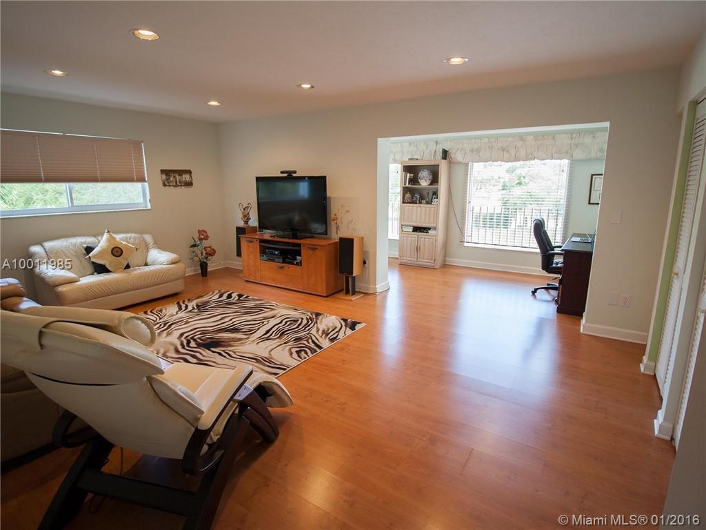 24 55 40 KINGS BAY SUB - Residential