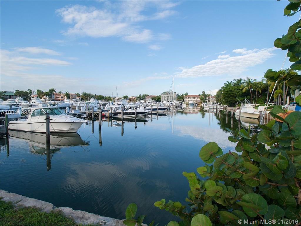 24 55 40 KINGS BAY SUB - Residential