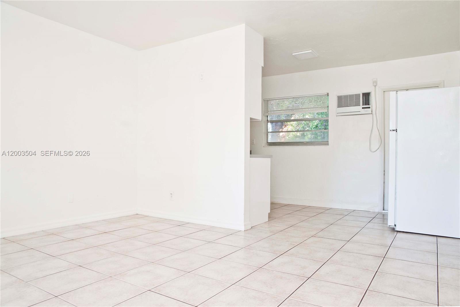 ¤HOLLYWOOD LITTLE RANCHES - Residential Income