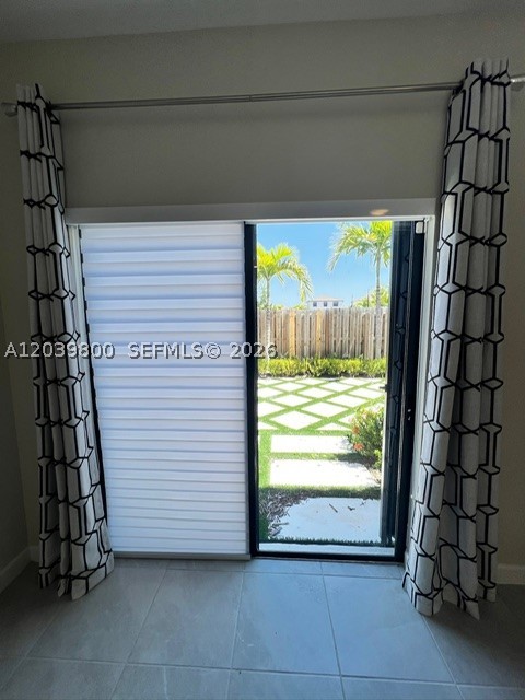 SILVER PALM RESIDENTIAl - Residential