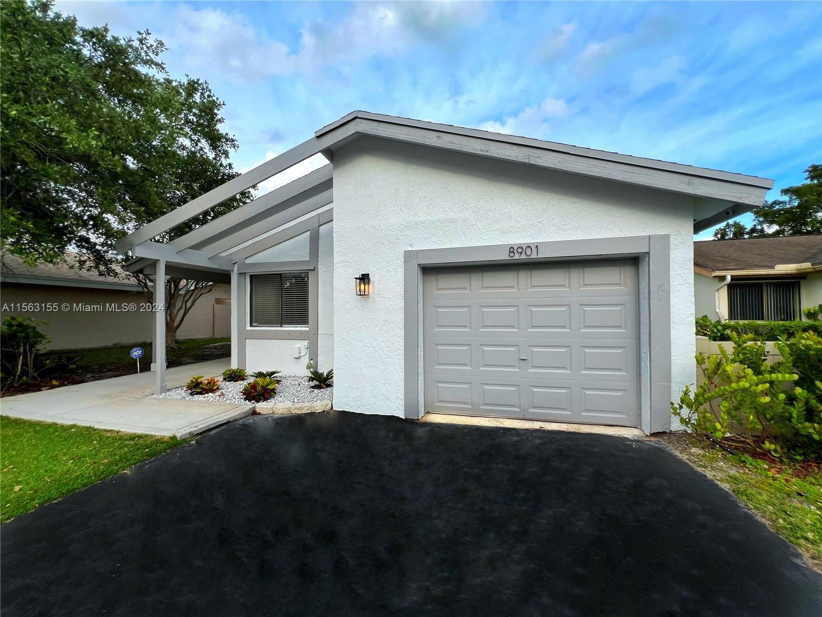 JACARANDA PARCEL 338 - Residential Lease