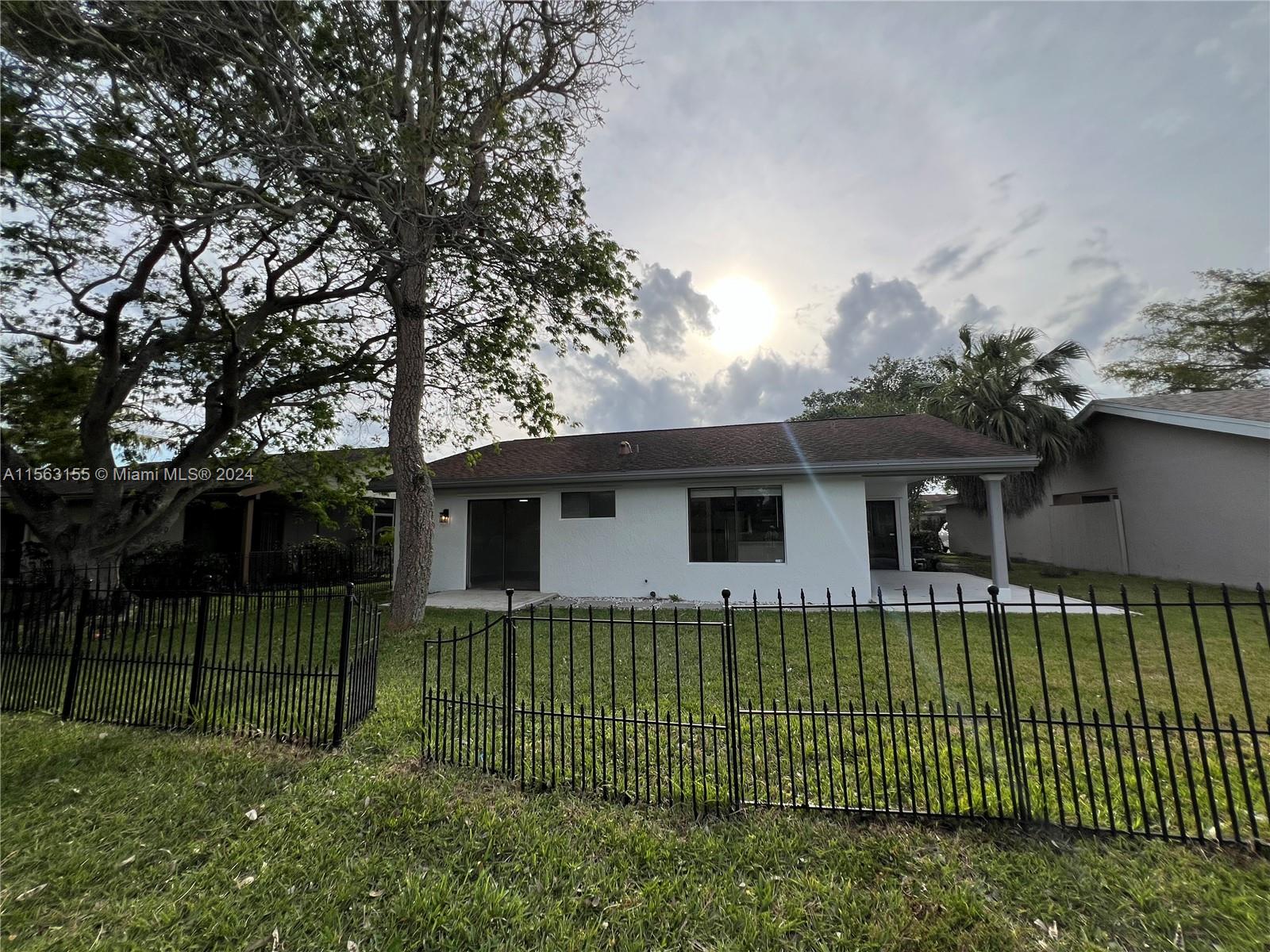 JACARANDA PARCEL 338 - Residential Lease
