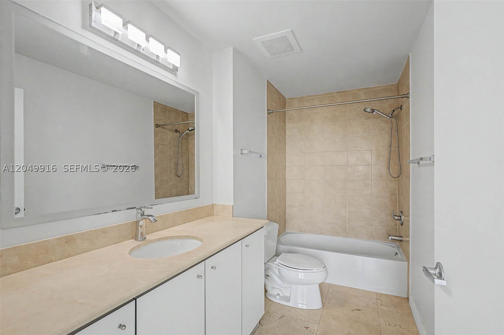 METROPOLIS I AT DADELAND - Residential Lease