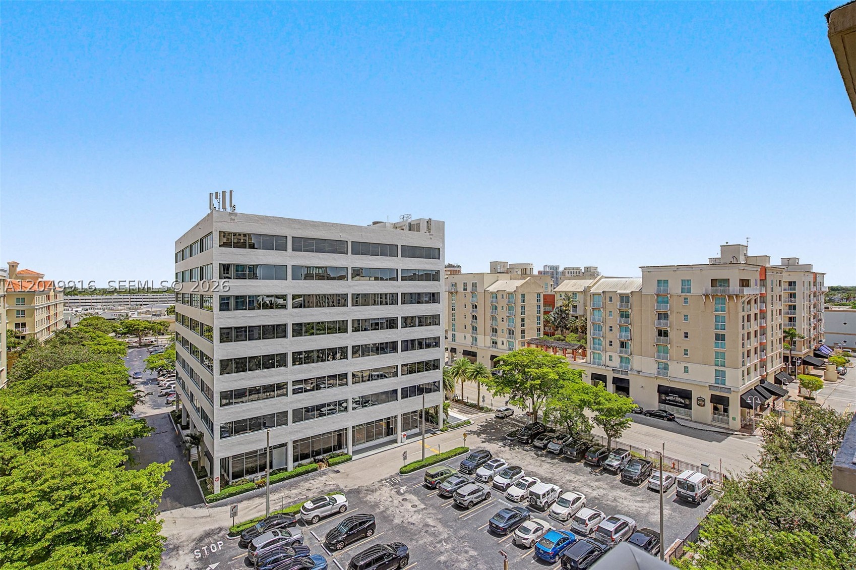 METROPOLIS I AT DADELAND - Residential Lease