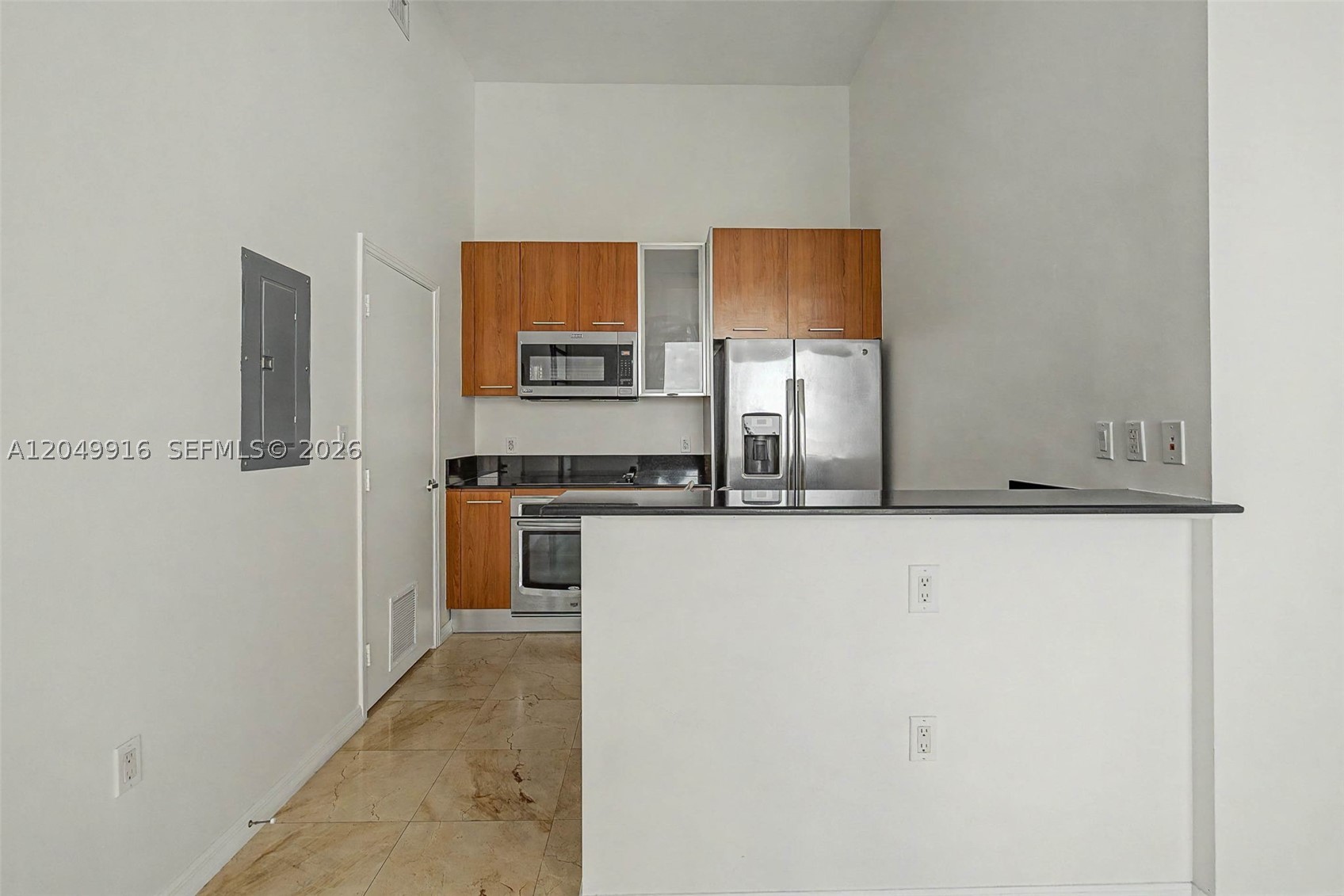 METROPOLIS I AT DADELAND - Residential Lease