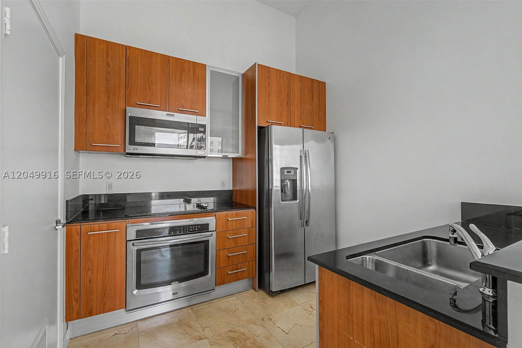 METROPOLIS I AT DADELAND - Residential Lease