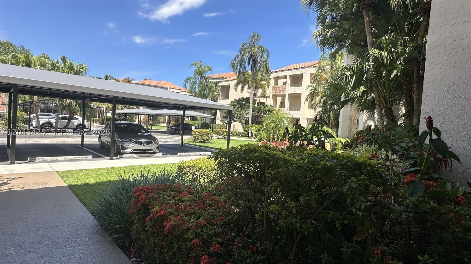LA PAZ AT BOCA POINTE - Residential