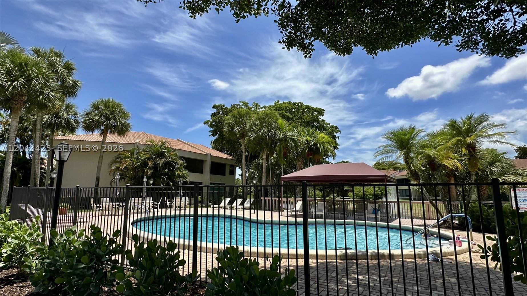 LA PAZ AT BOCA POINTE - Residential