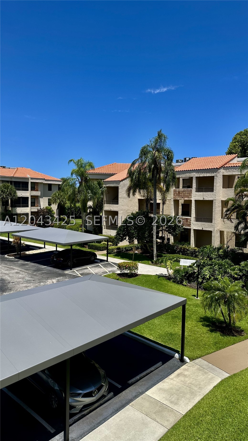 LA PAZ AT BOCA POINTE - Residential