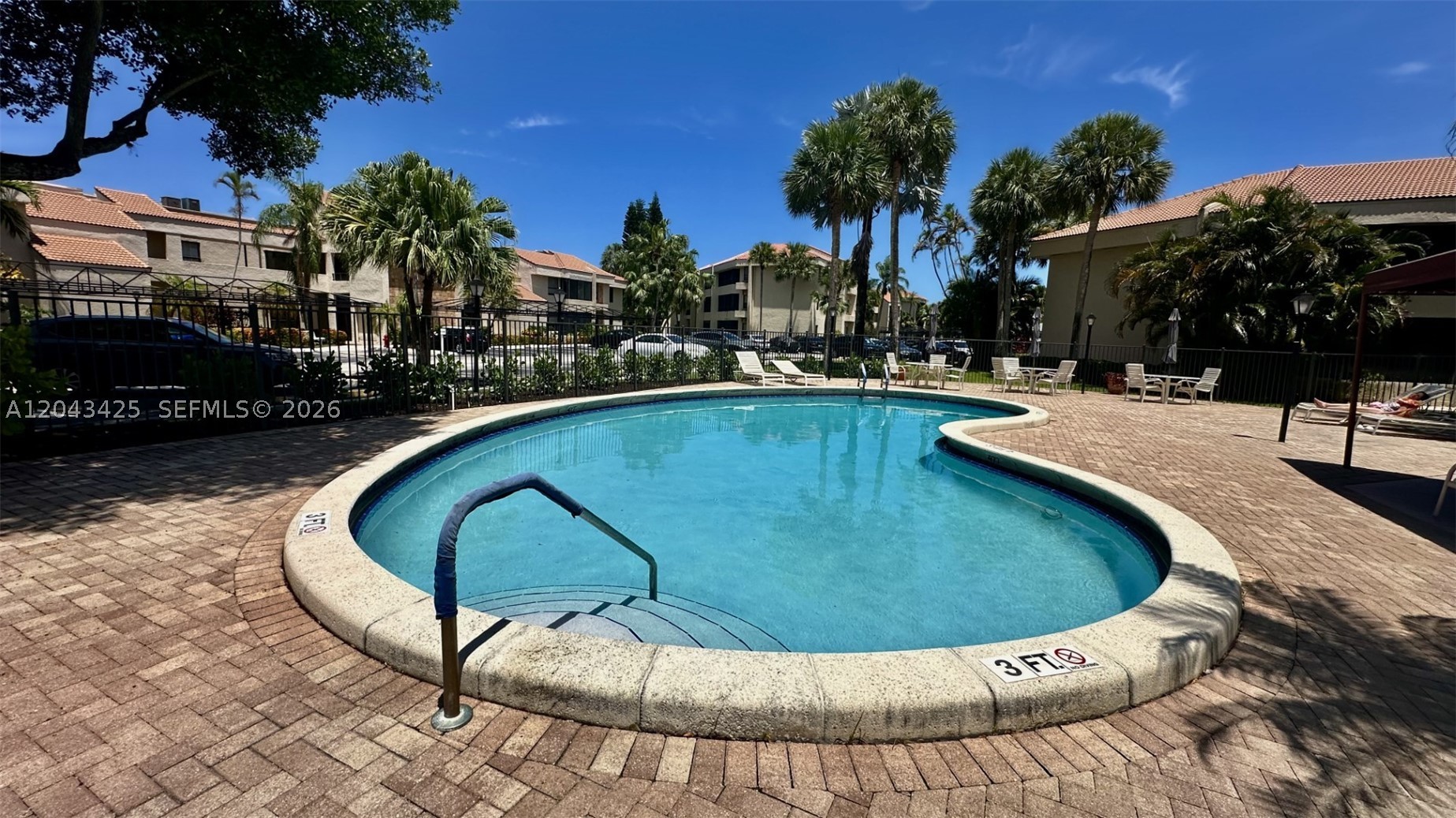 LA PAZ AT BOCA POINTE - Residential
