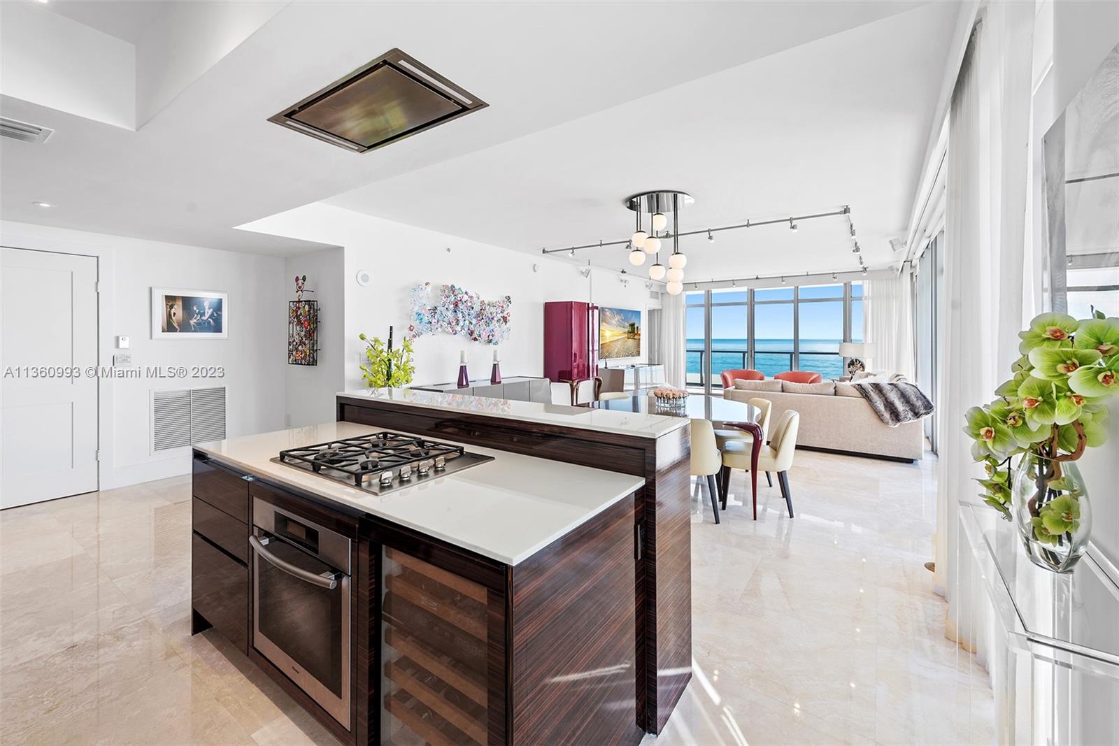 THE CARIBBEAN CONDO - Residential