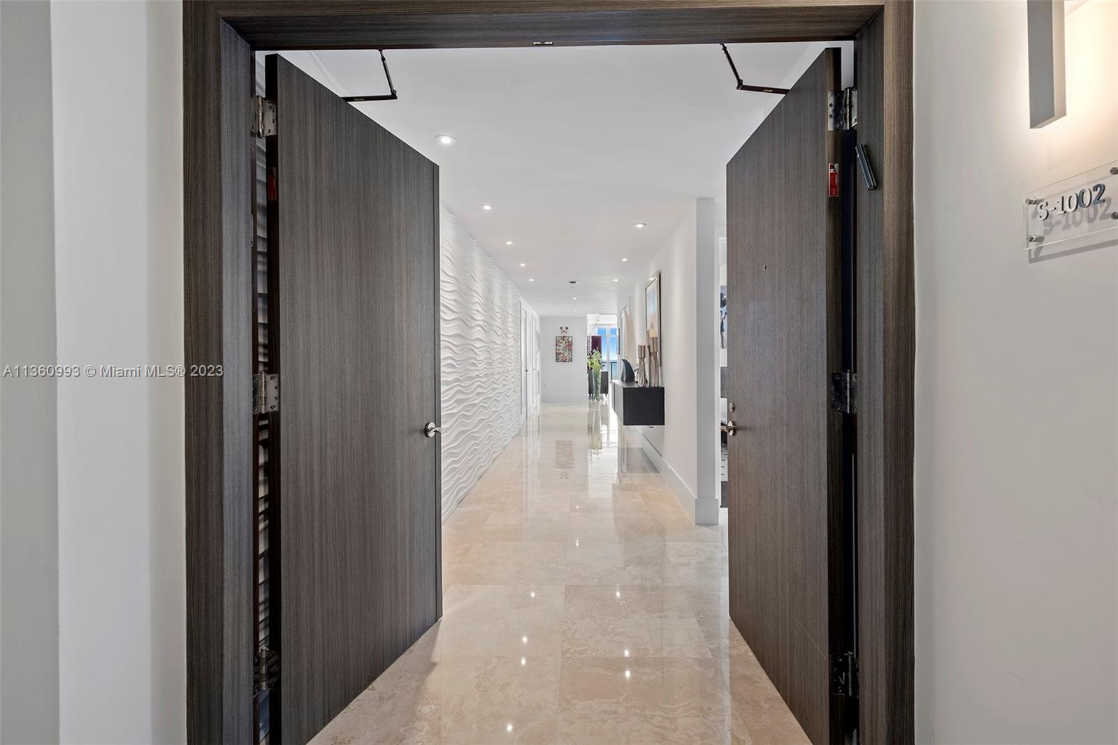 THE CARIBBEAN CONDO - Residential
