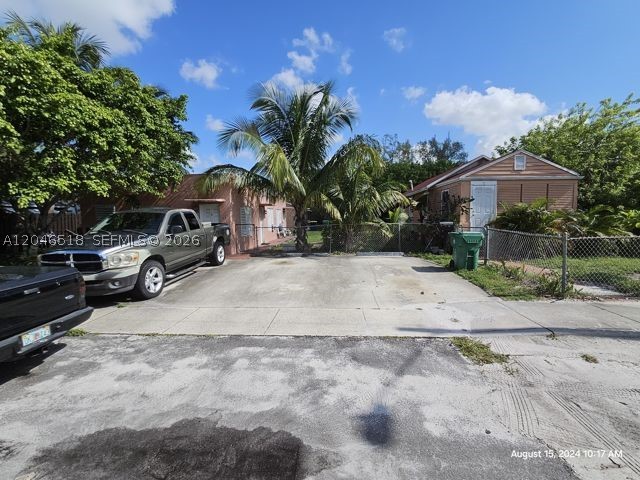NORTH HOLLYWOOD - Residential Income