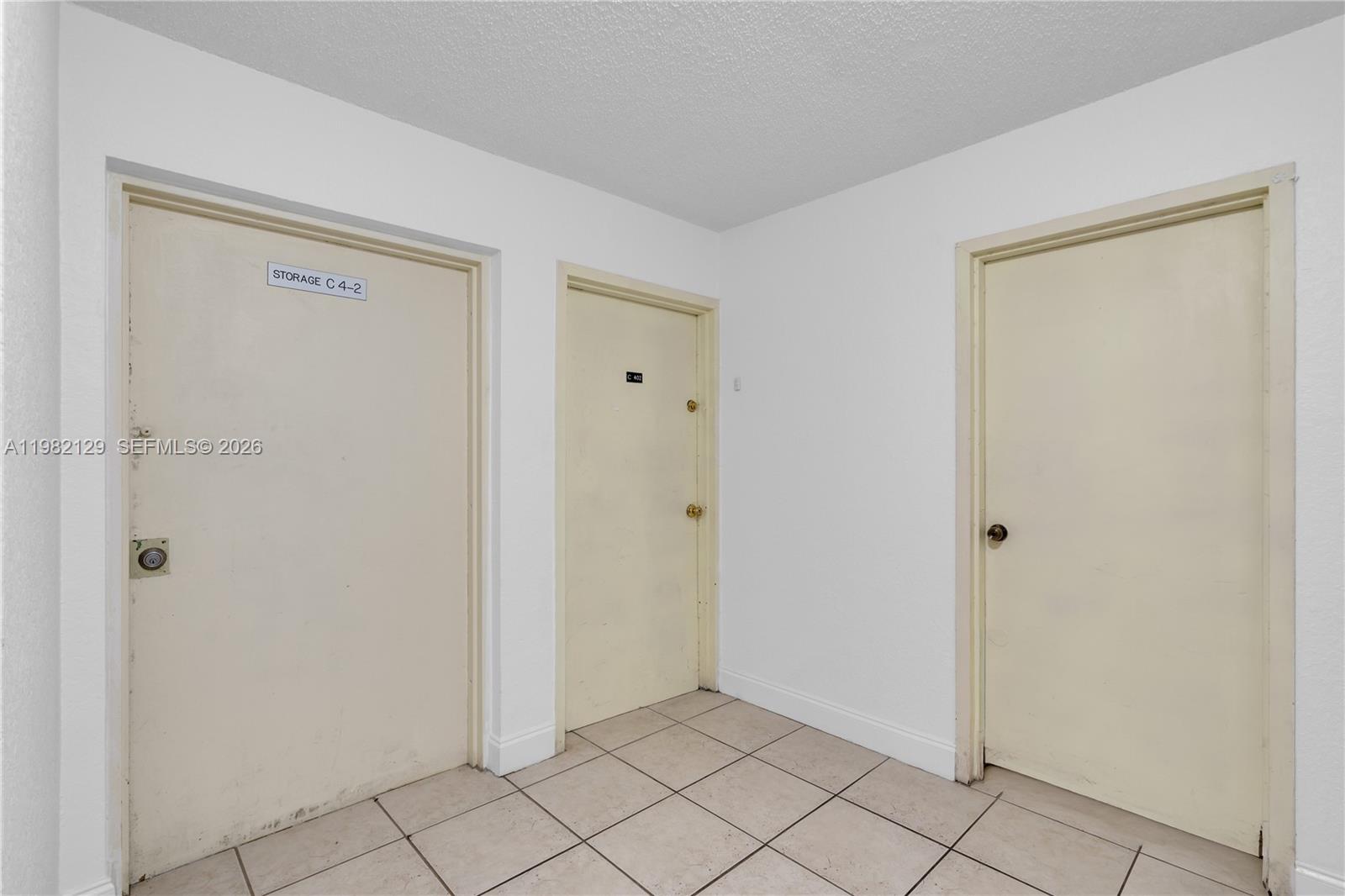 DADELAND PLACE CONDO - Residential