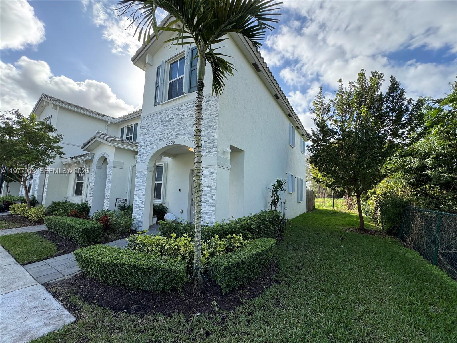 Beautiful corner villa for rent in Homestead! This spacious 3-bedroom, 2.5-bathroom townhouse offers an excellent layout designed for comfort and functionality. The property features a private patio and a desirable corner location, providing extra privacy with no neighbors on one side. Enjoy the convenience of two parking spaces directly in front of the property—an attractive and practical feature for residents and guests. Located in a well-maintained, family-friendly community with great amenities including a gym and swimming pool. Centrally located with easy access to shopping, dining, and major roads. Contact us today to schedule a private showing!
