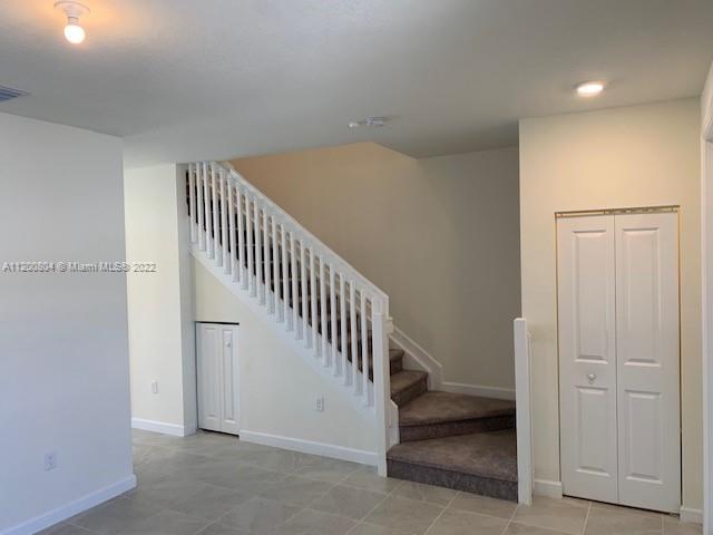 AQUABELLA NORTH - Residential Lease