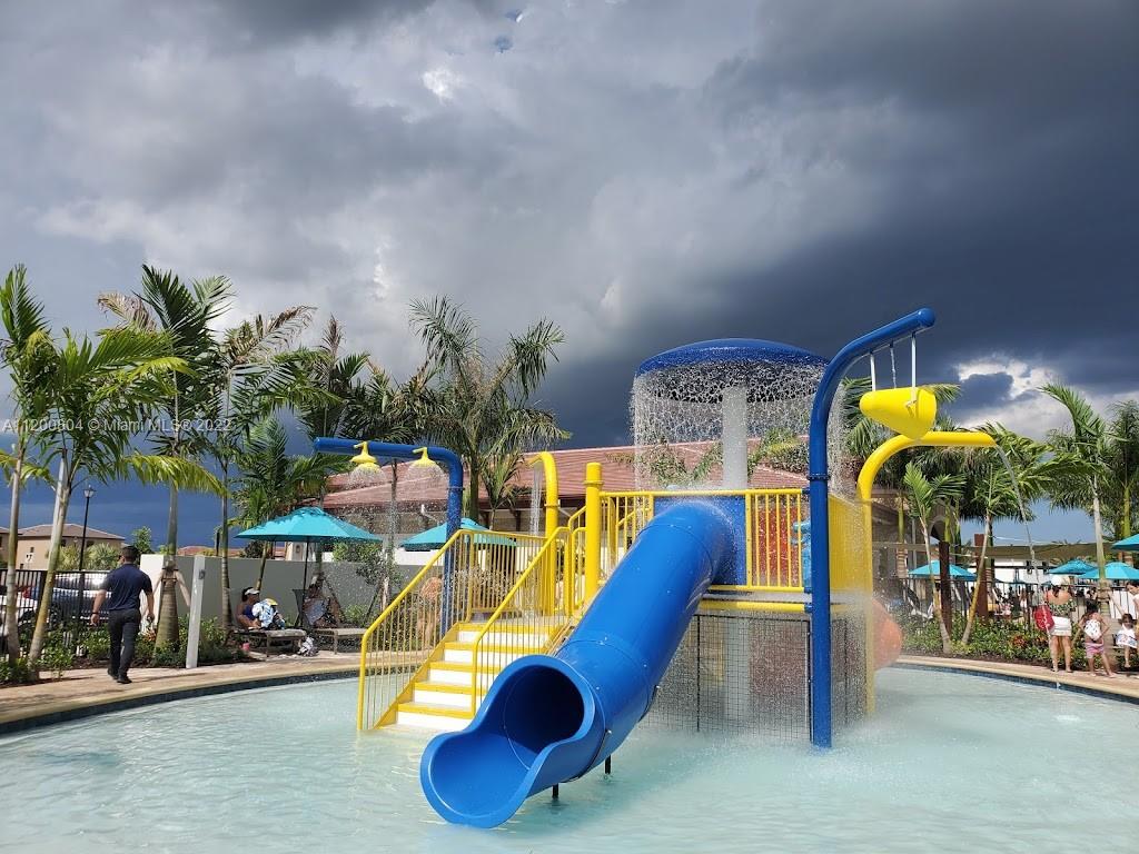 AQUABELLA NORTH - Residential Lease