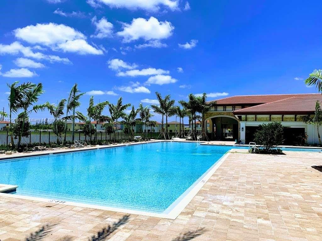 AQUABELLA NORTH - Residential Lease