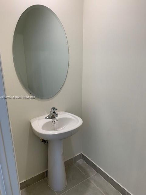 AQUABELLA NORTH - Residential Lease