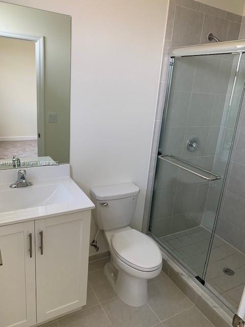 AQUABELLA NORTH - Residential Lease