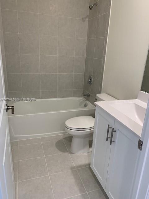 AQUABELLA NORTH - Residential Lease
