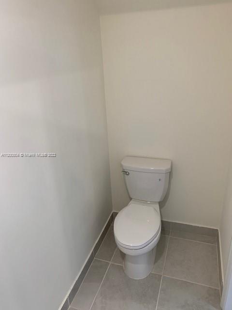 AQUABELLA NORTH - Residential Lease