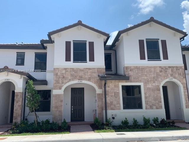 Brand new villa! Conveniently located near major highways I75, Turnpike, Palmetto. Great layout with 3 bed 2.5 bath property in Aquabella Community.
Tile throughout first floor, carpet on second floor. Beautiful open kitchen facing the lake with modern stainless steel appliances.
Full capacity washer and dryer and vertical wood blinds already installed. Lake view! Gated community and two amazing clubhouses, one just a short walk from the unit.