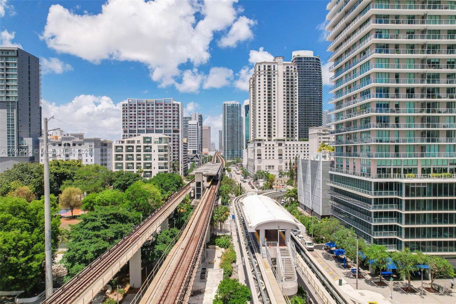 THE AXIS ON BRICKELL II C - Residential