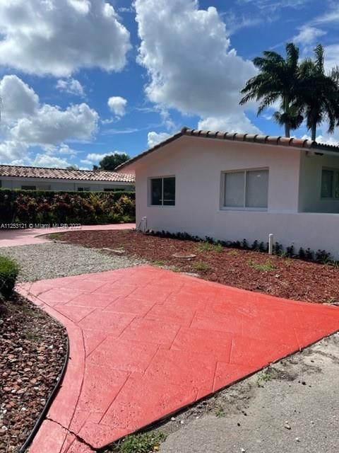 RIVIERA PINES - Residential Lease
