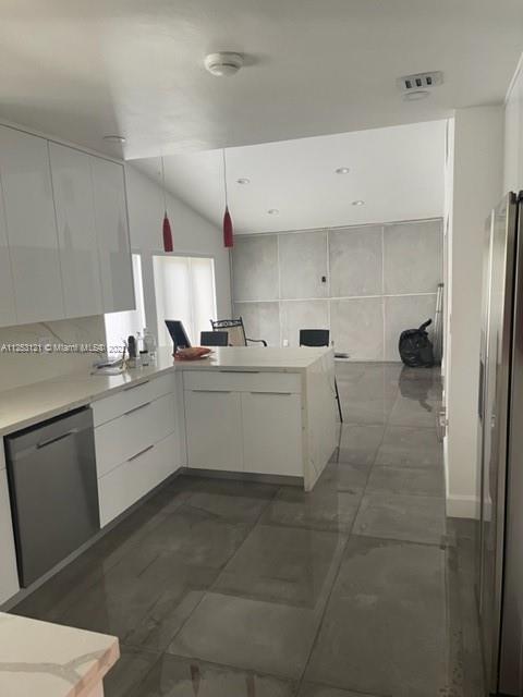 RIVIERA PINES - Residential Lease