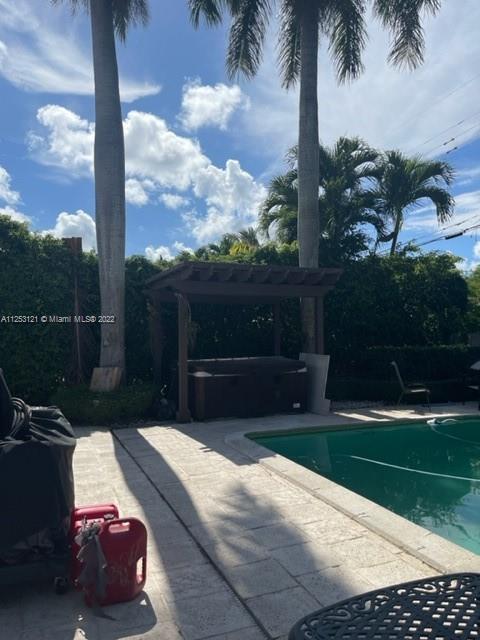 RIVIERA PINES - Residential Lease