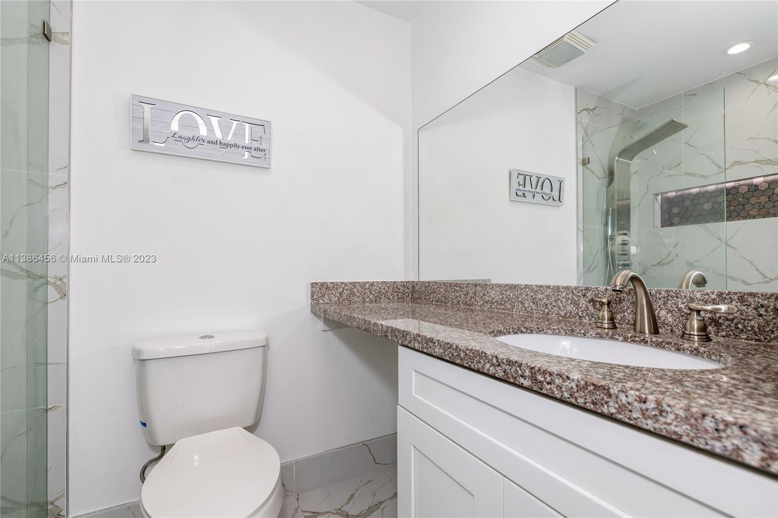 ORANGE TREE HOMES - Residential