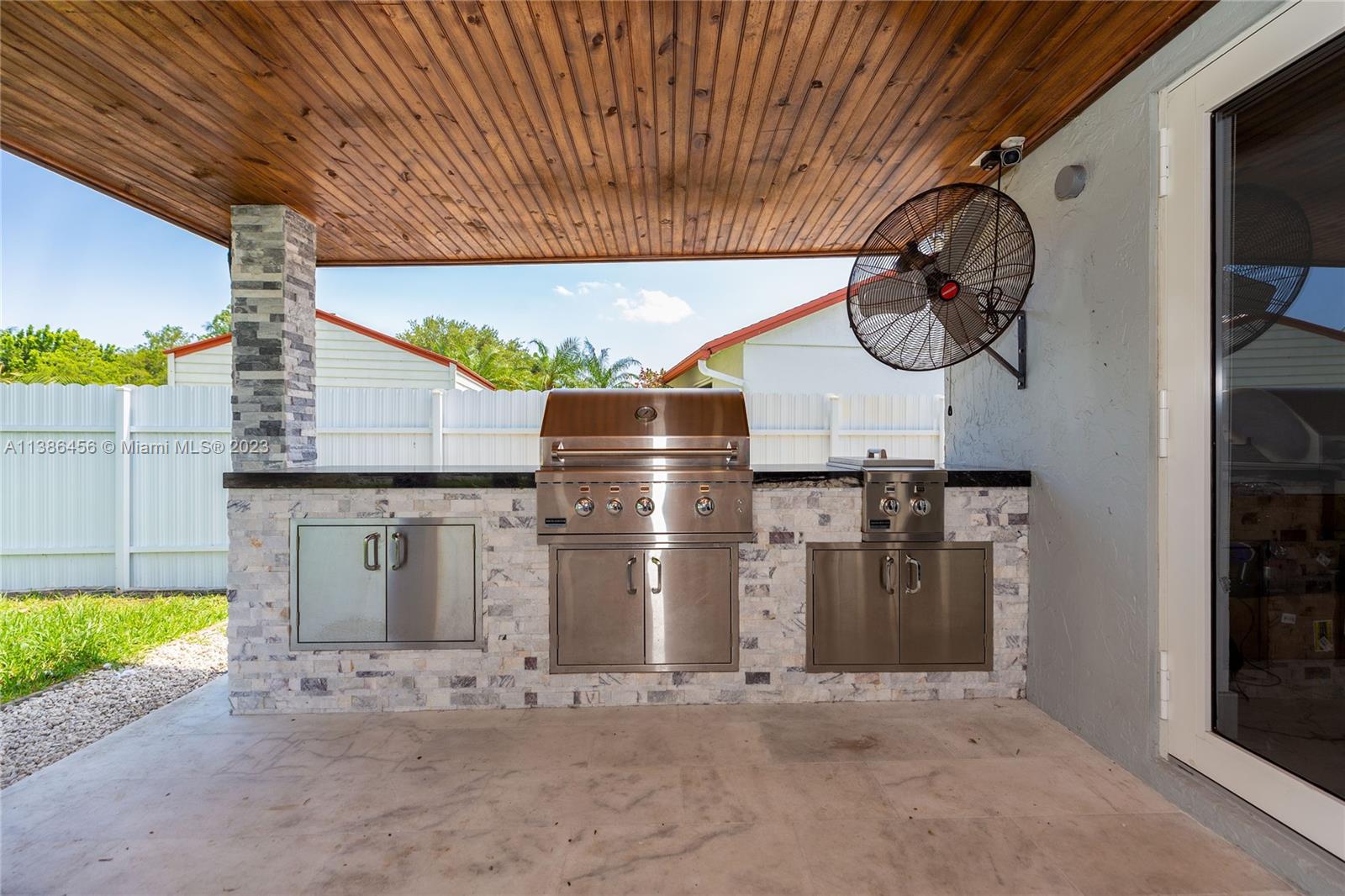 ORANGE TREE HOMES - Residential