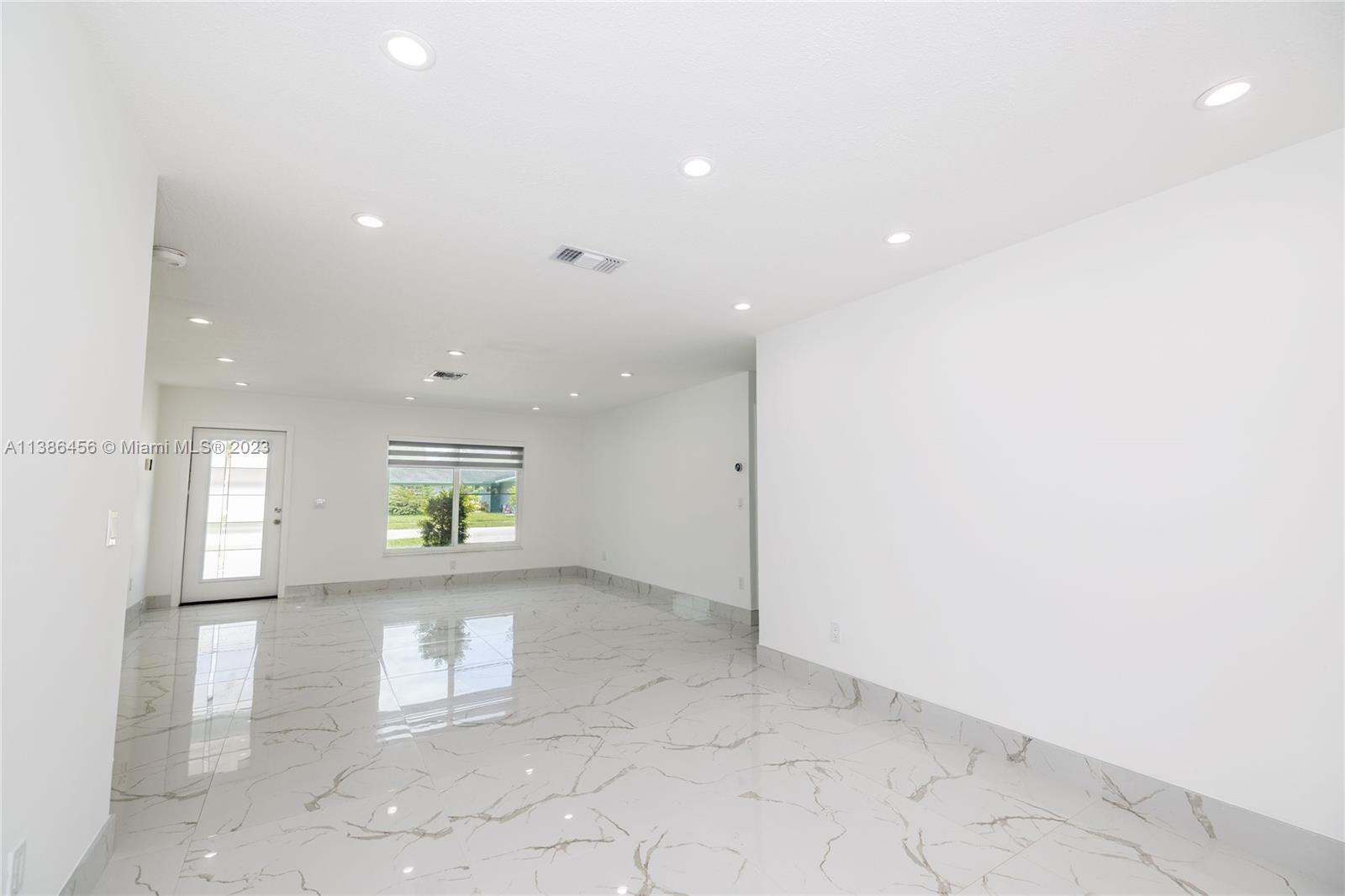 ORANGE TREE HOMES - Residential