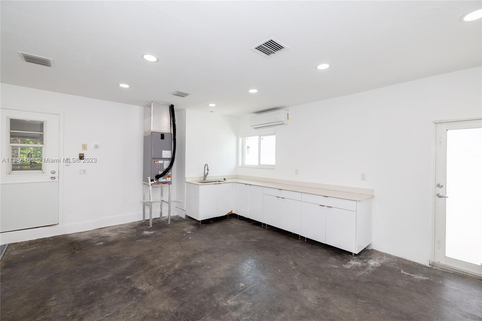 ORANGE TREE HOMES - Residential