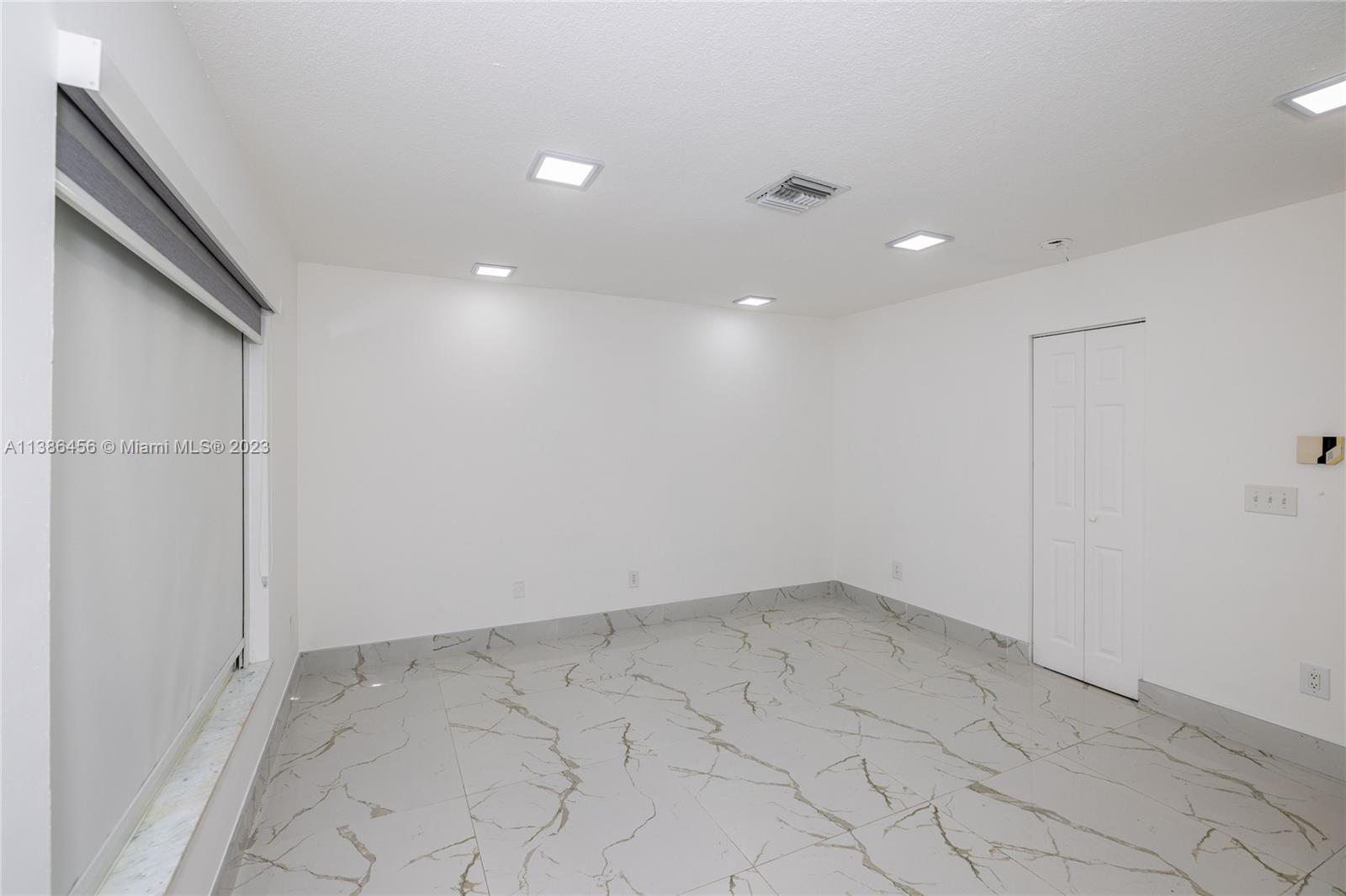 ORANGE TREE HOMES - Residential