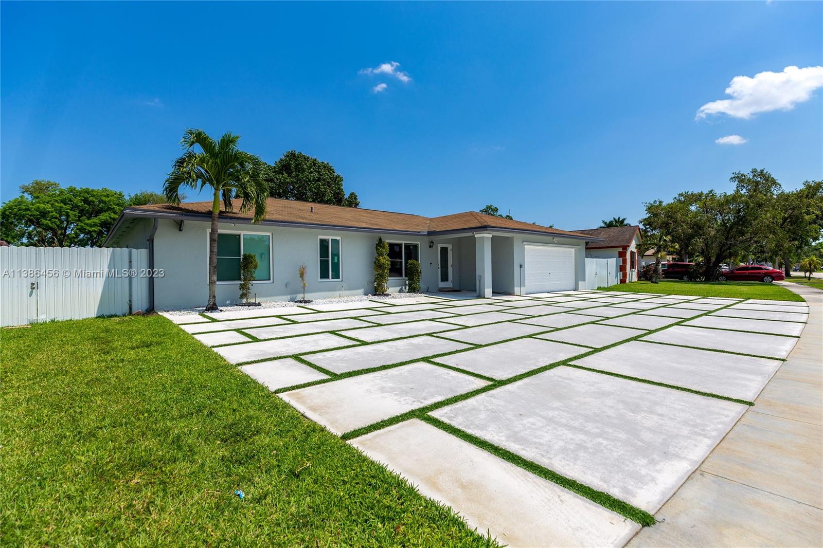 ORANGE TREE HOMES - Residential