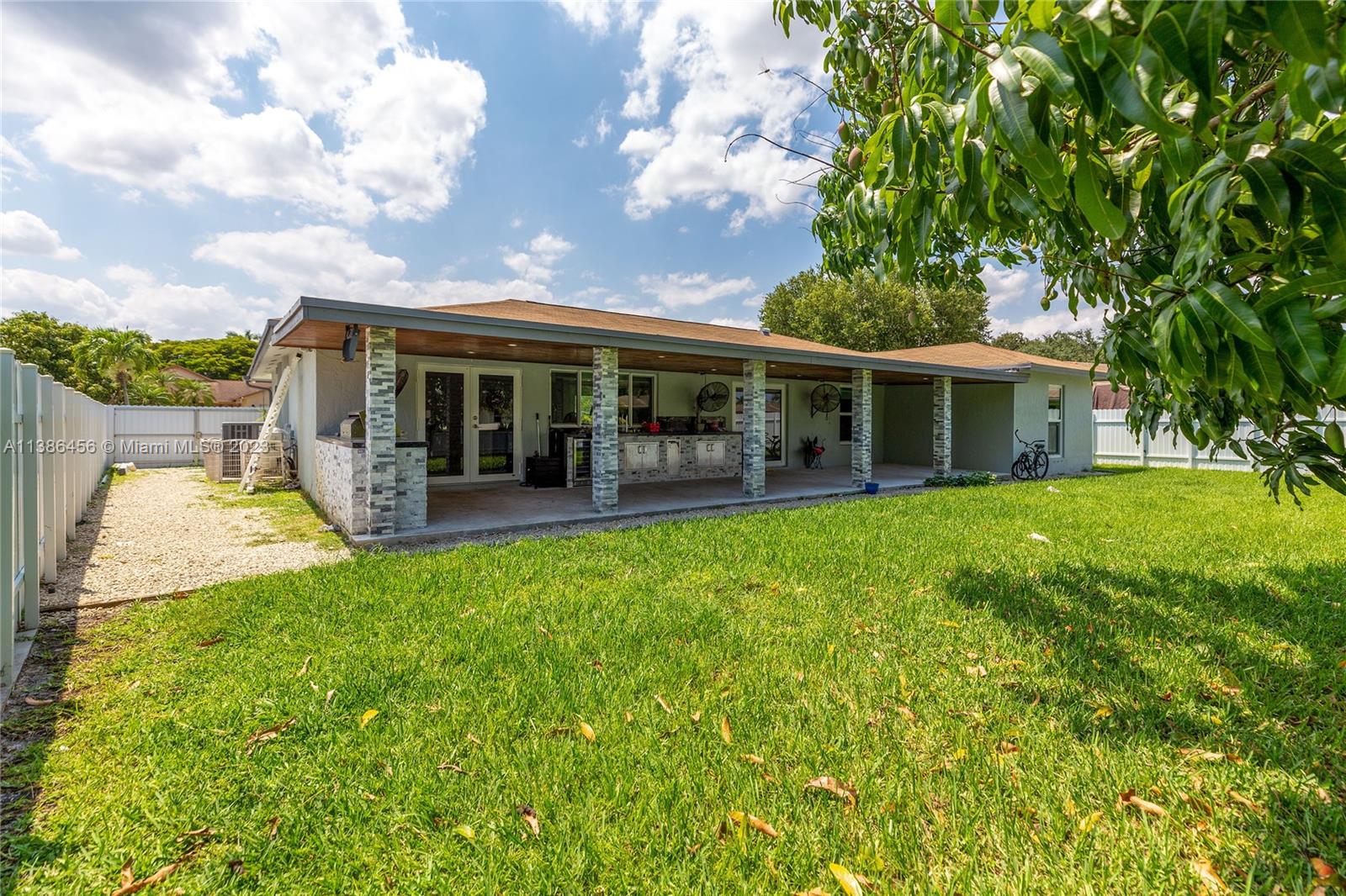 ORANGE TREE HOMES - Residential