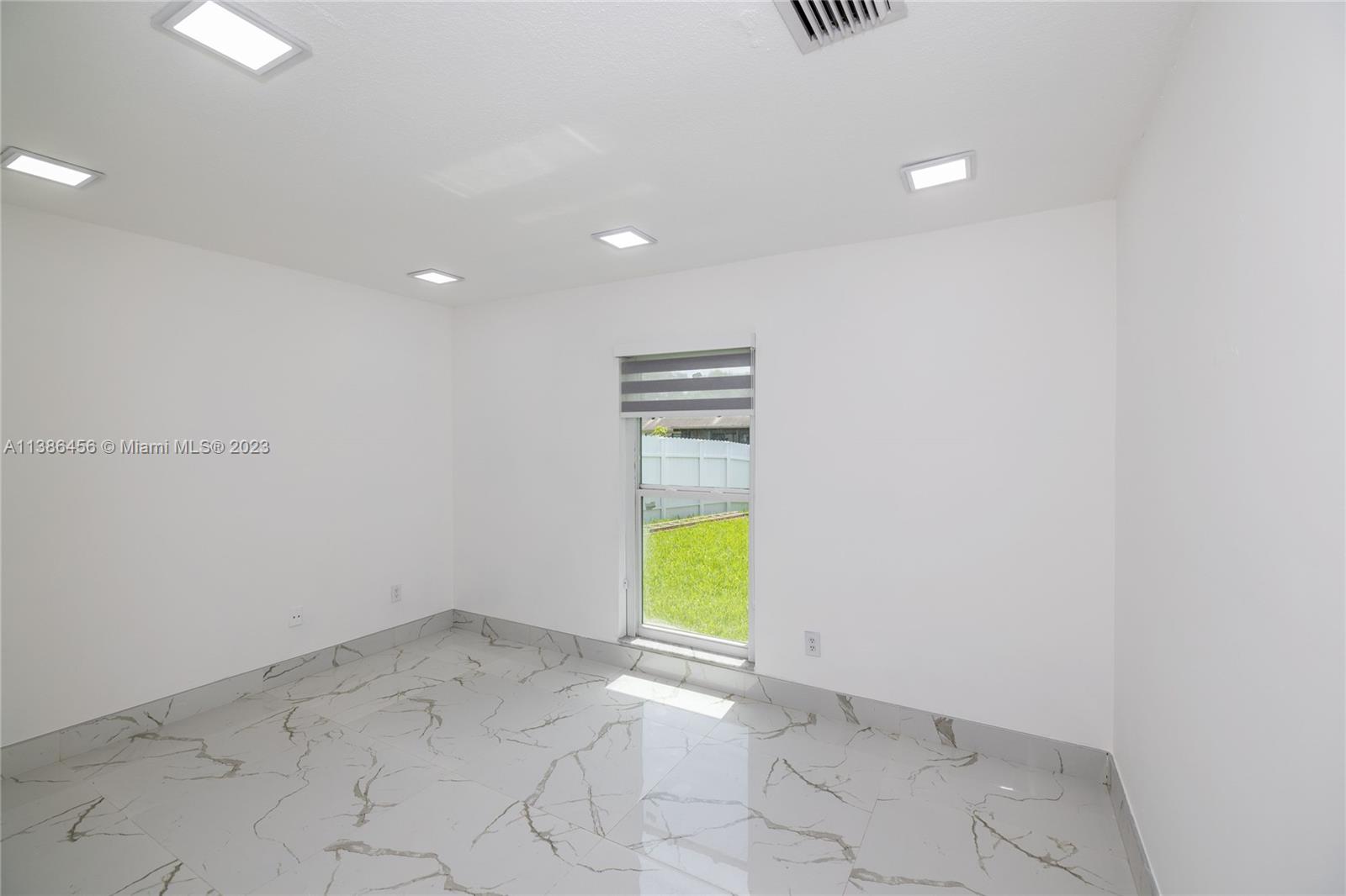 ORANGE TREE HOMES - Residential