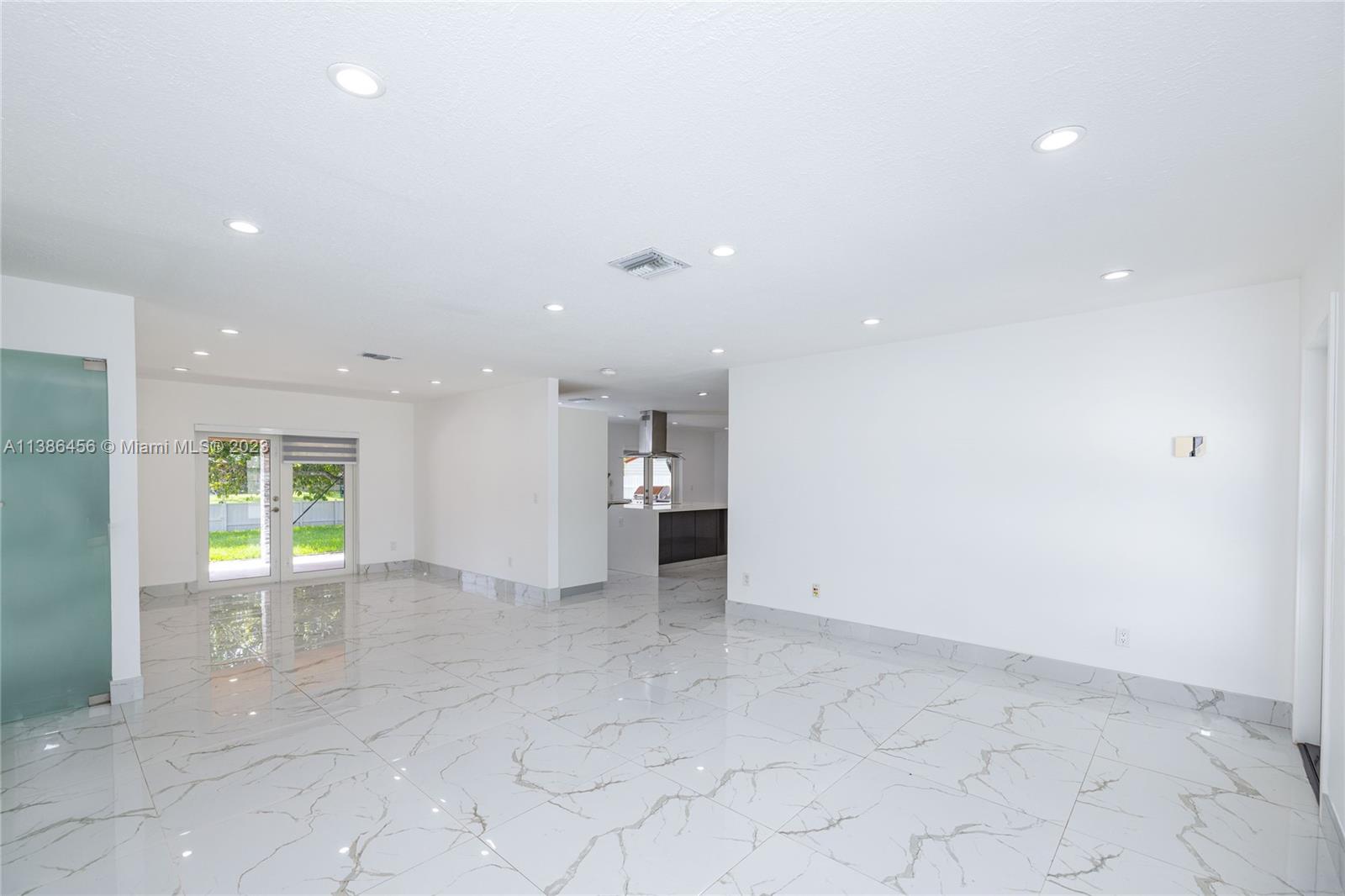 ORANGE TREE HOMES - Residential