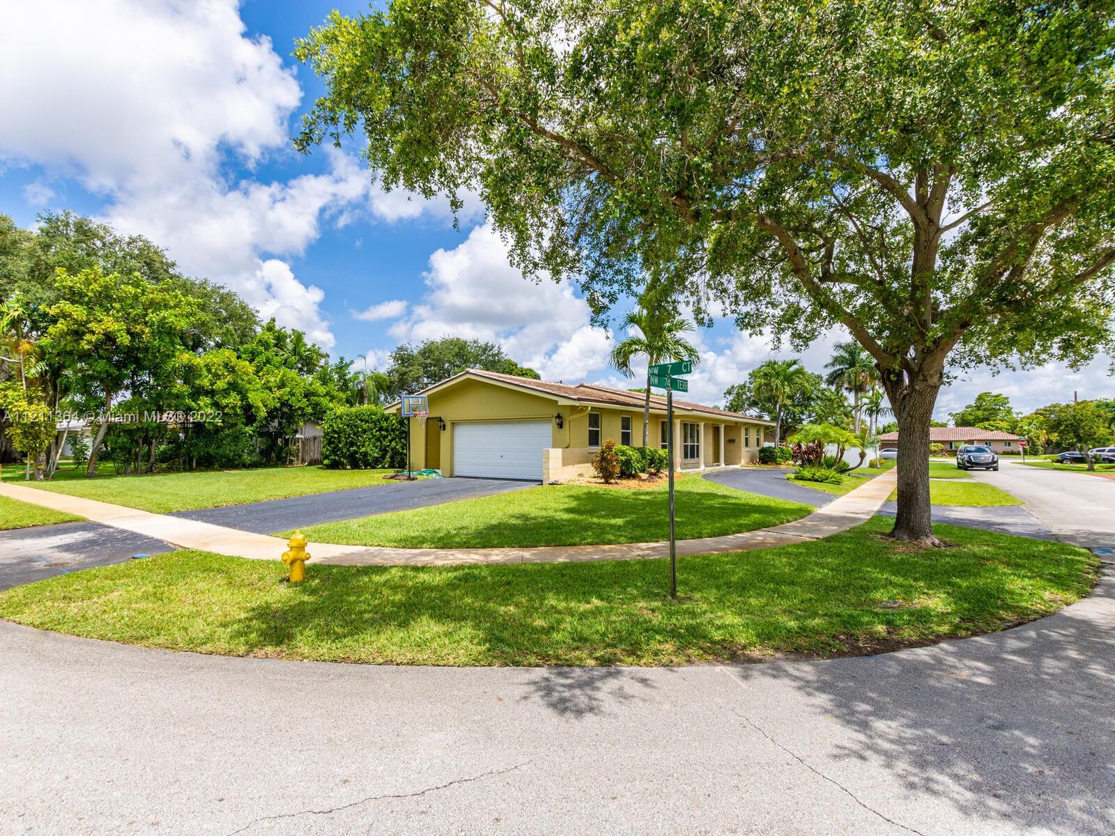 PLANTATIONS SECLUDED GARD - Residential
