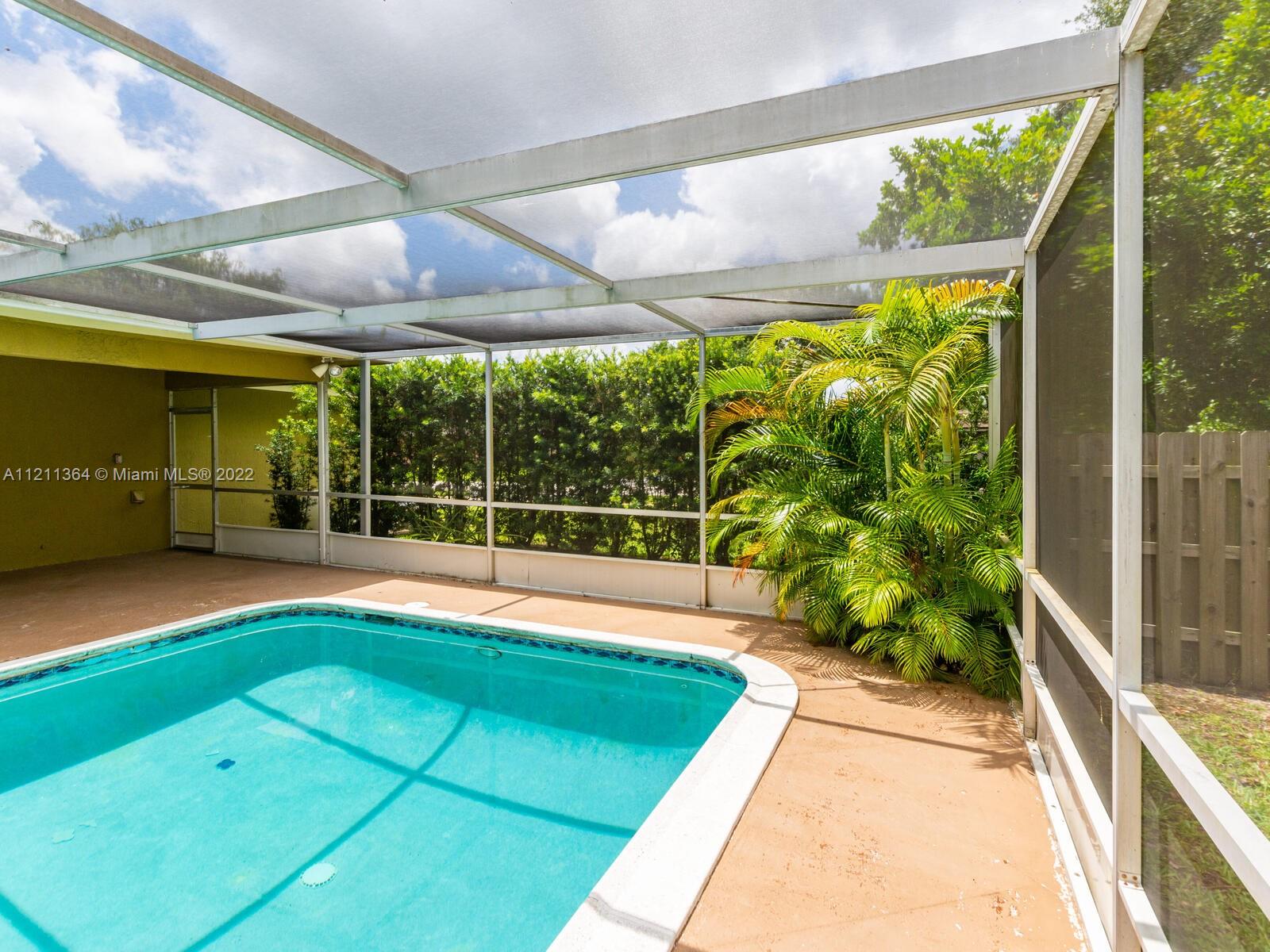 PLANTATIONS SECLUDED GARD - Residential