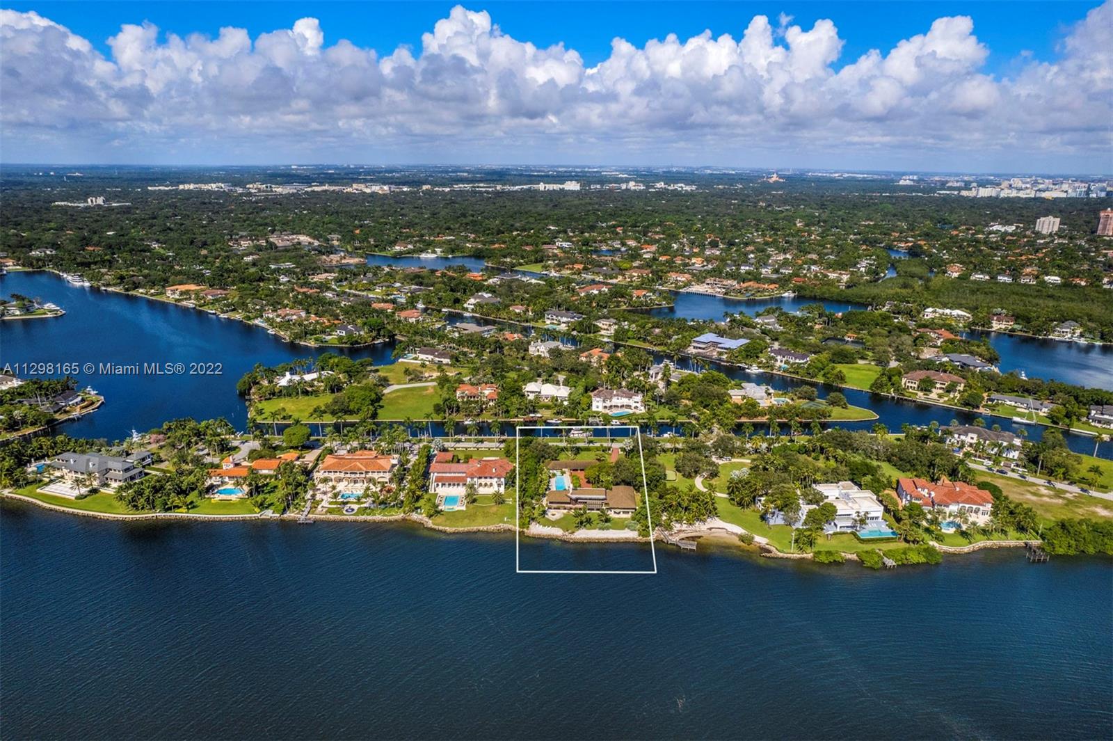 GABLES ESTATES NO 3 - Land